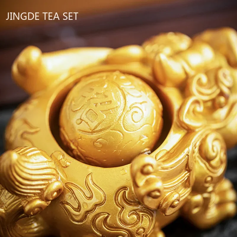 1PCS Chinese Resin Discolored Tea Pet Lucky Cute Golden Toad Ornaments Desktop Handmade Crafts Home Tea Set Decoration Gifts tea pet ornaments