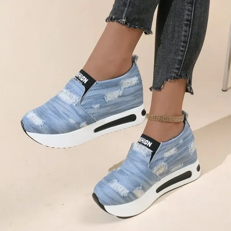 

2023 Platform Wedges Women's Sneakers Floral Embroidery Mesh Sneakers for Women Slip on Casual Comfy Heeled Shoes Woman 35-42