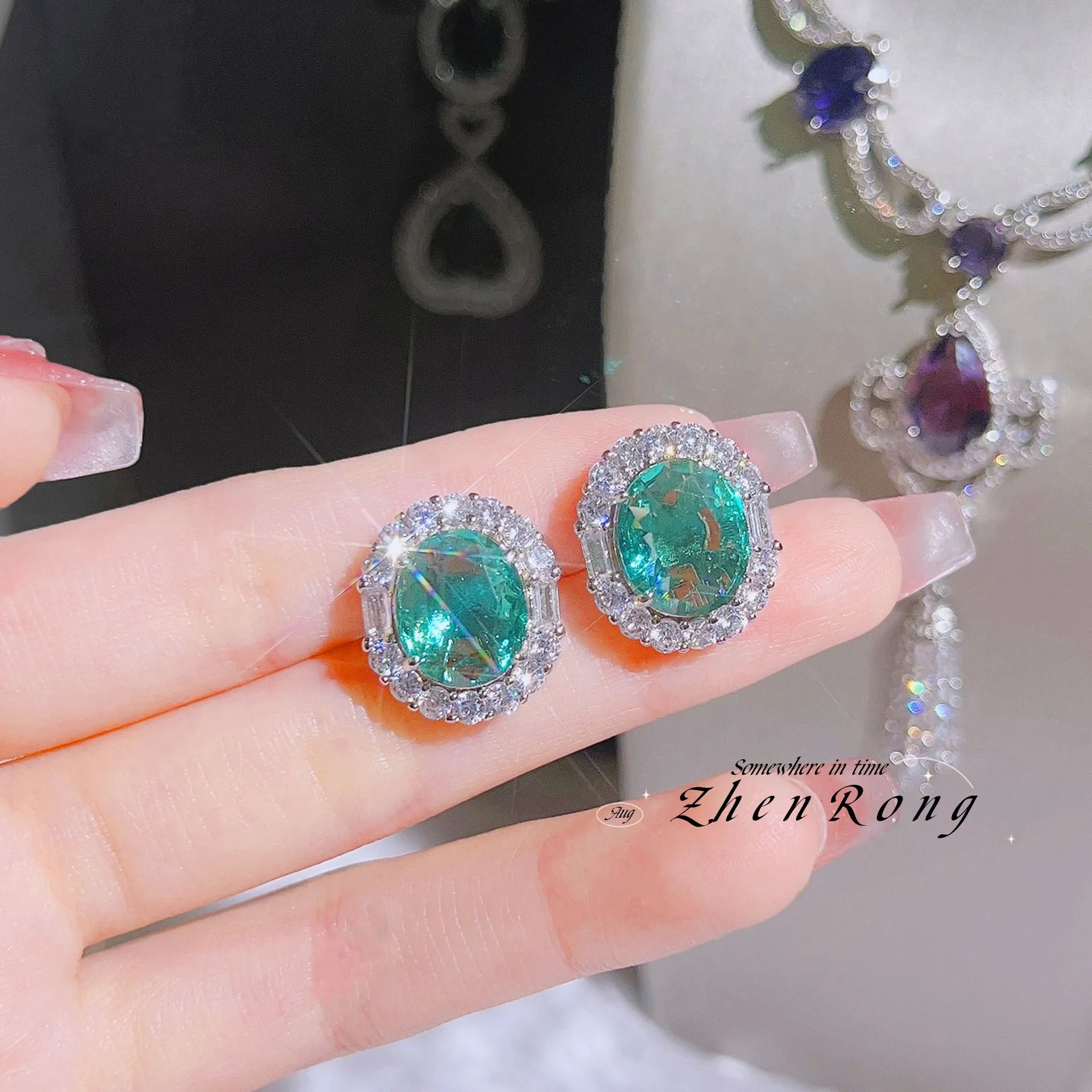 New Temperament Paraiba Green Diamond Earrings With Simple Simple Luxury Oval Pigeon Egg Earrings Retro Earrings Woman