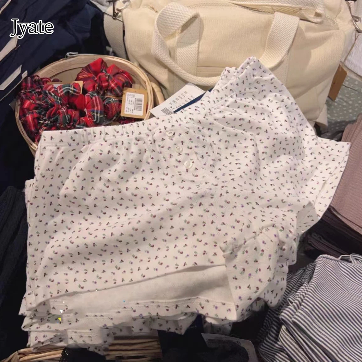 

Шорты-боксеры с эластичным поясом, на пуговицах