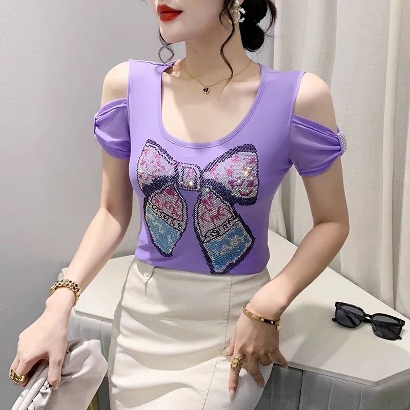 

Женская футболка с круглым вырезом, коротким рукавом и открытыми плечами