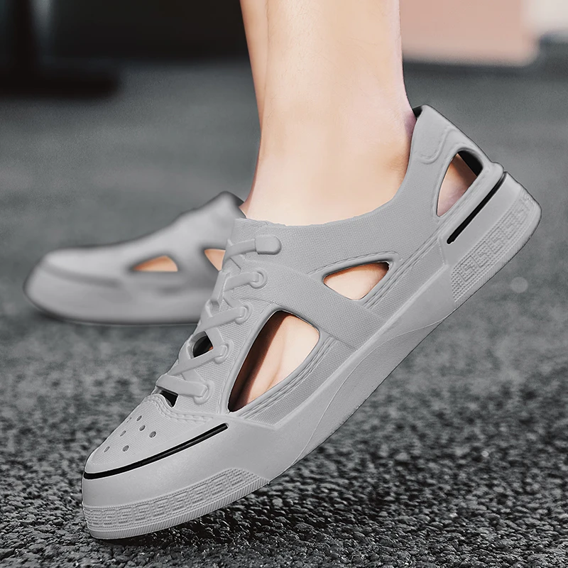 Summer Comfortable Men's Garden Clogs Breathable EVA Injection Shoes Casual Sandal Woman Beach Slippers Water Shoes Clogs Cheap