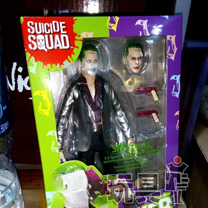 

Spot Bandai Shf Suicide Squad Joker Men'S Japanese Handmade Model