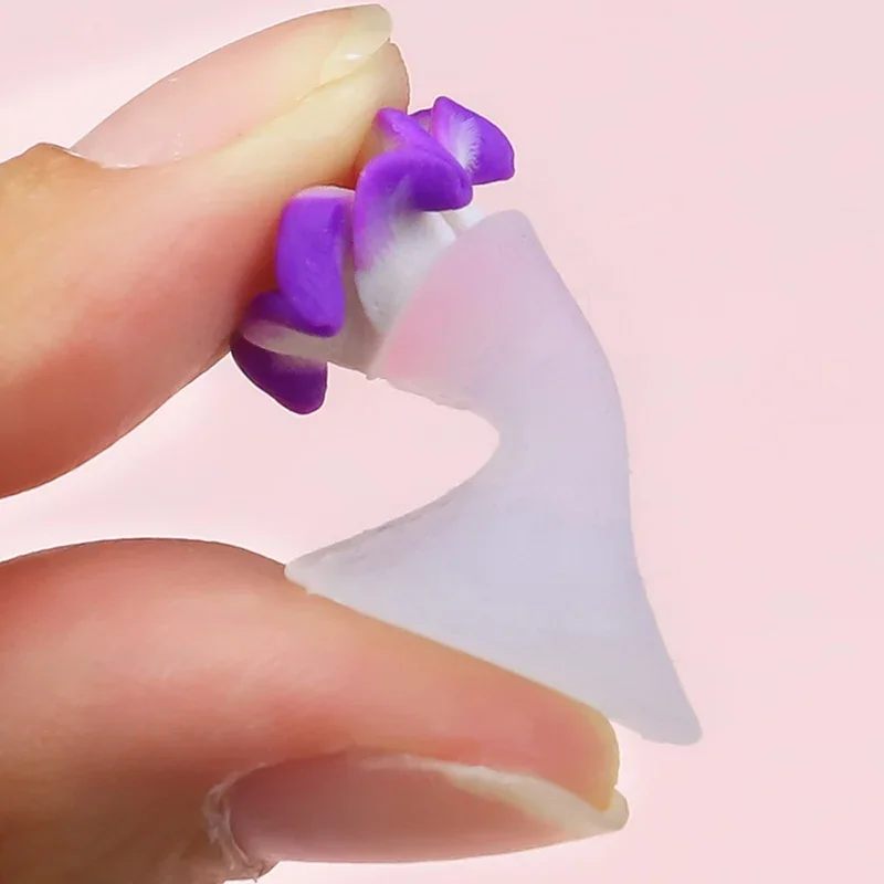 8pcs/Bag Soft Purple Flower Design Silicone Toe Separator For Pedicure Foot Finger Splitter Flexible Finger Toe Support Tool toe separators toe spreader