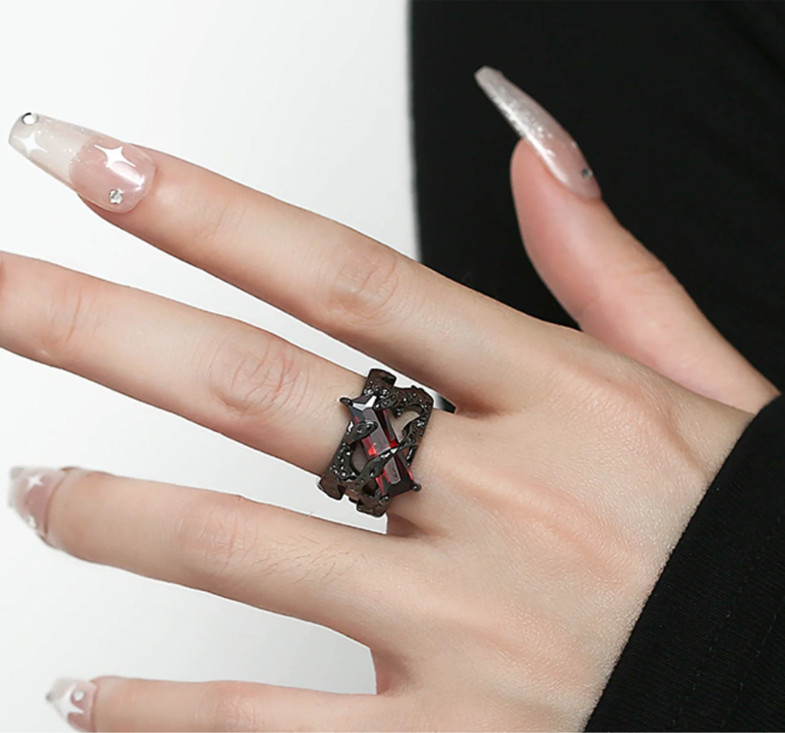 

2022 new Simple vintage Ruby punk hippop hollow metal opening adjustable rings for women fashion jewelry