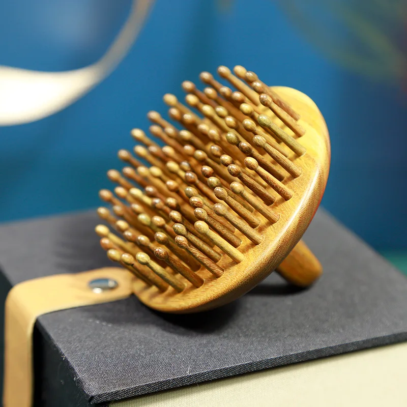 

Green Sandalwood Comb, Ring Massage Comb Head Meridian Household 81-tooth Cushion Air Bag
