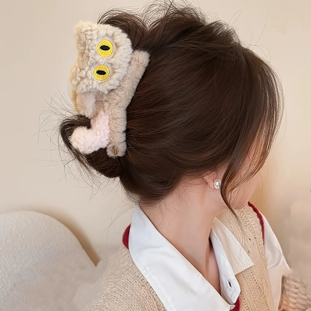 Plush Cat Claw Clip image 2