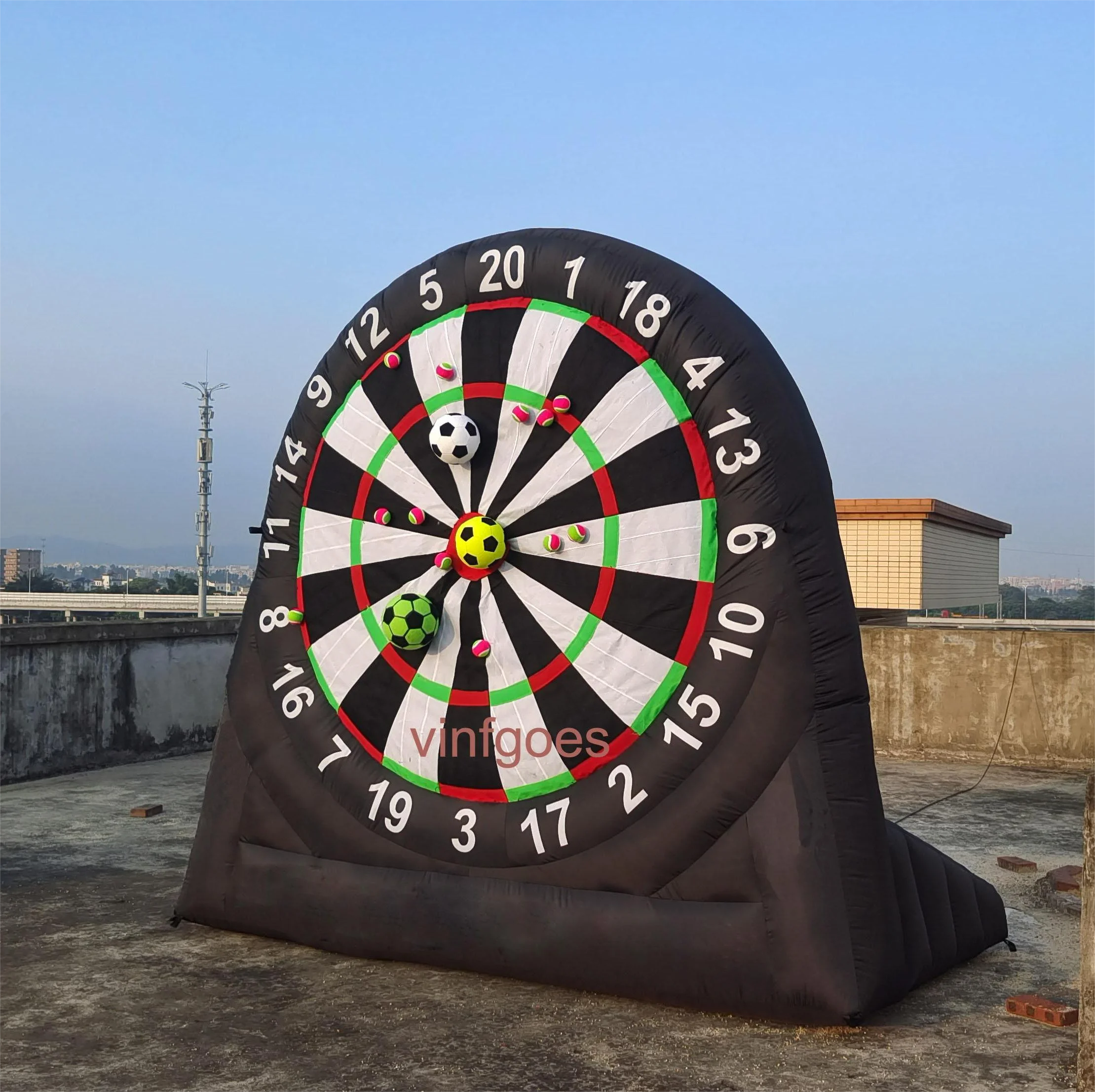 Tabellone gonfiabile per freccette da calcio con bersaglio all'aperto  gigante con pallone da calcio appiccicoso da 6 pezzi con ventilatore per il  gioco della squadra sportiva di Kick Dartboard - AliExpress