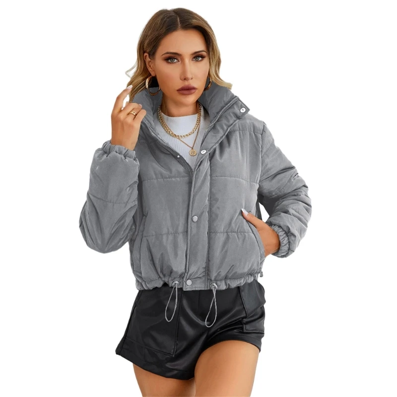 Рисунок 5 - Женские укороченные куртки-пуховики