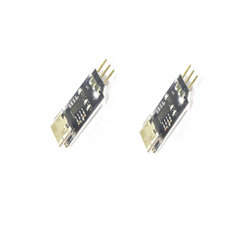 Programmateur AM32 pour ESC Brushless en cours d'utilisation, avec écran affichant les paramètres de programmation.