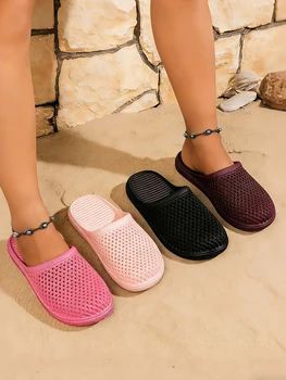 Women's Summer Casual Simple Breathable Eva One-Piece Flat Slip-On Slippers Suitable for Home and Outdoor Beach Use, Closed-Toe Anti-Kick Slippers 1
