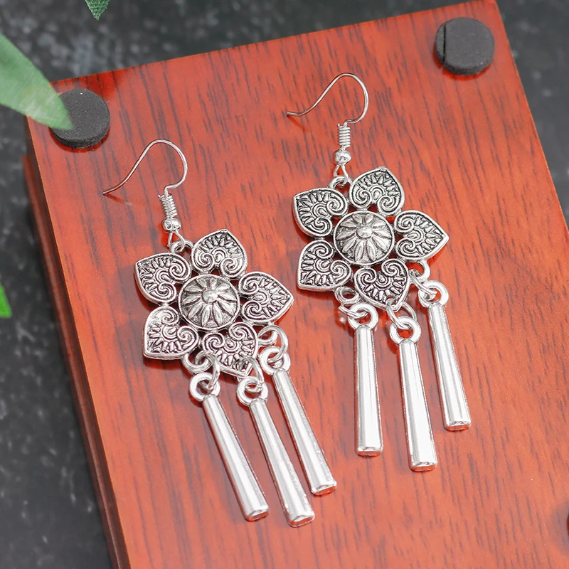 Ethnische Blumen-Ohrhänger für Frauen Legierung Quasten-Ohrringe Mädchen Party Festival Schmuck Geschenke – Detail 7