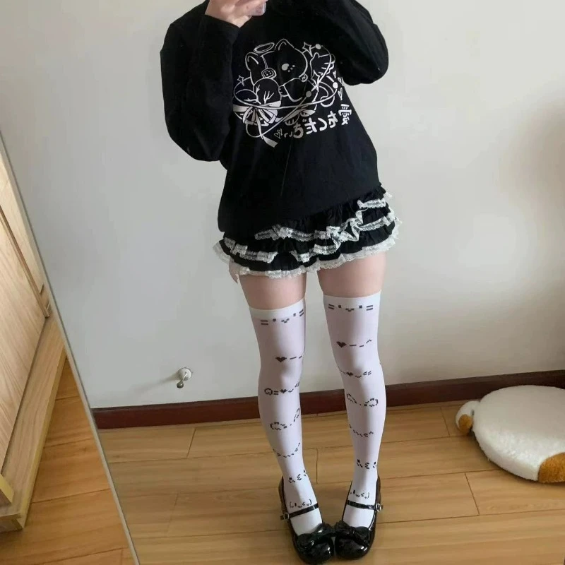 Anime-Strumpfhose mit Buchstaben-Print für Damen, transparente weiße Strumpfhose, hochelastische Nylonstrümpfe, schlankmachende Beinformung, süßer Mädchen-Stil, Cosplay – Detail 5