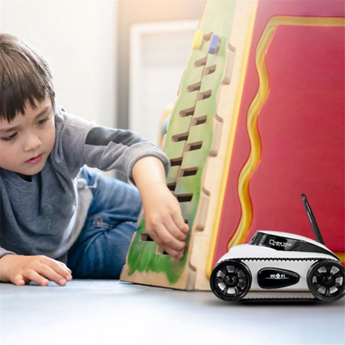 FPV WIFI RC Car Real Time Quality Mini Camera Video Remote Control Robot Tank Intelligent APP Wireless Toy for Kids 3