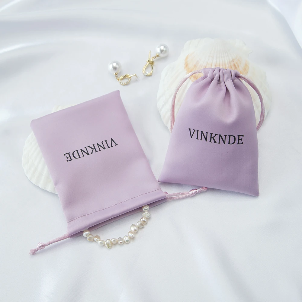 50pcs Custom Logo Satin Jewelry Storage Pouches Small Business Drawstring Silk Ring Earings Wedding Favors Party Gift Candy Bags