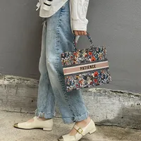 Small Size Luxury Design Canvas Letters Tote  Mommy Bags For Lady Fashion Exquisite Shopper Bag Women's Custom Printing Handbag 4