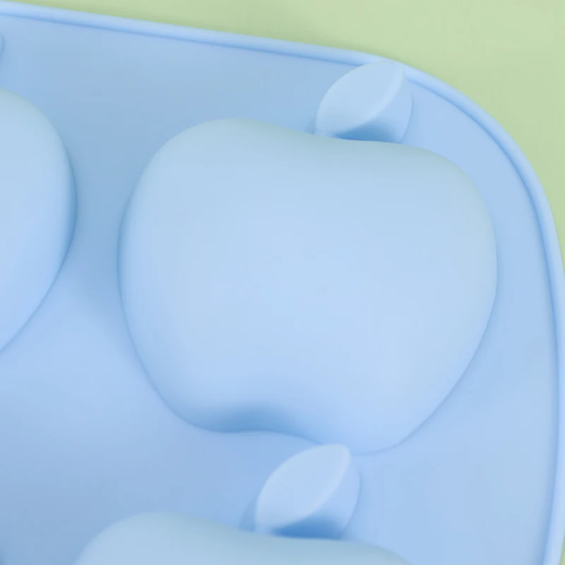 Silicone Multi-Purpose Baking Mold with 6 Apple-Shaped Cavities