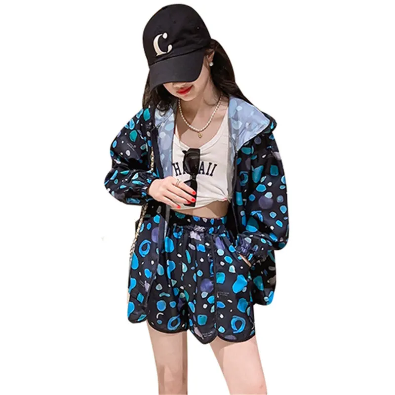 

Girls Sun Protection Suit Summer 2023 New Children's Fashion Polka Print Hooded Jacket + Shorts Set Teen Kids Two-Pieces Clothes