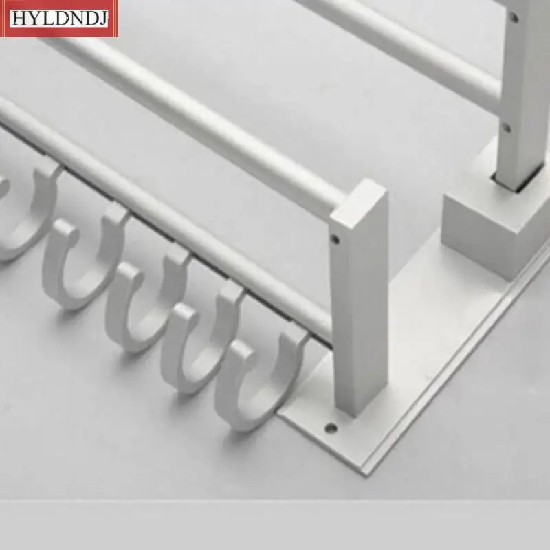 Рисунок 4 - Алюминиевая настенная душевая полка