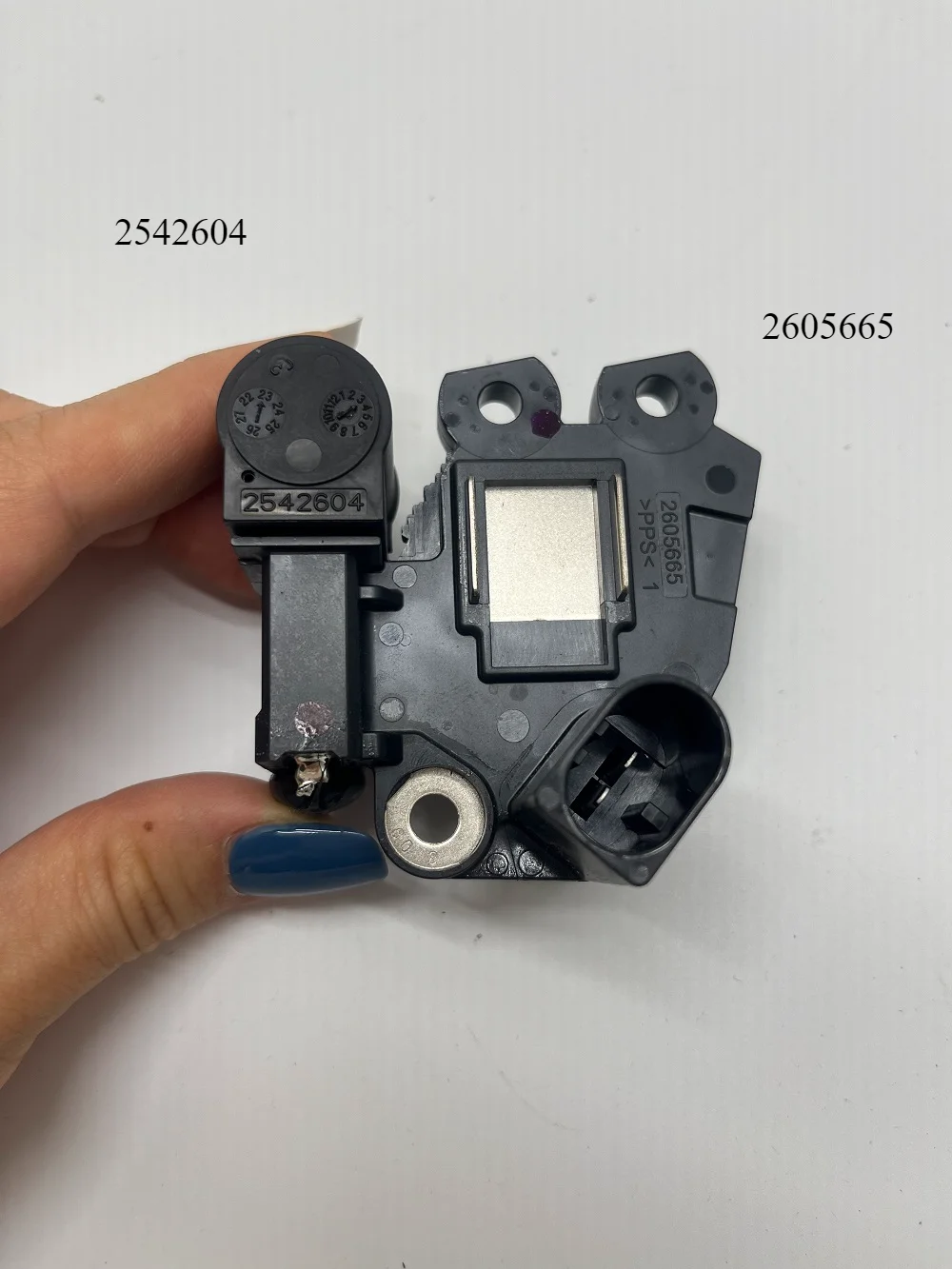 Crystal Sinrui generator regulator 2542604 2605665 For new Santana new Jetta Skoda Octavia