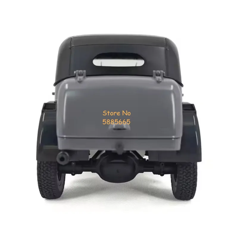 1/18 4WD 2To1 Combat Command Vehicle RC Truck Car Toy 2.4G All Terrain Off Road LED Lighting Sound Smoking Remote Control Truck 5