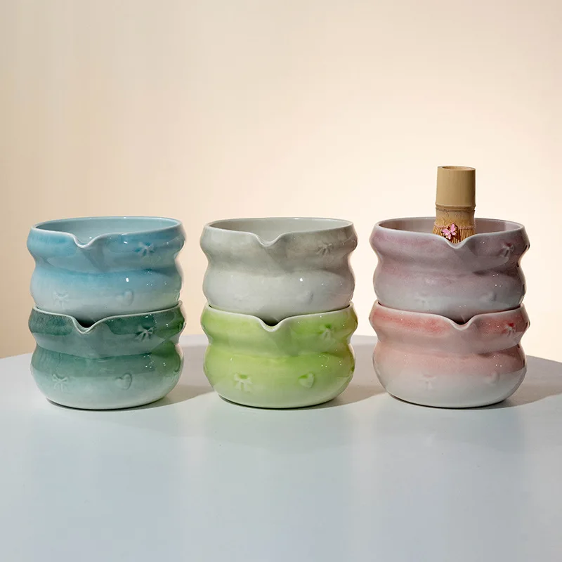 5/8-teiliges Set für ein Zeremonien-Teeservice, bestehend aus Schneebesen, Keramikschale, Matcha-Löffel und -Sieb._voghion.com