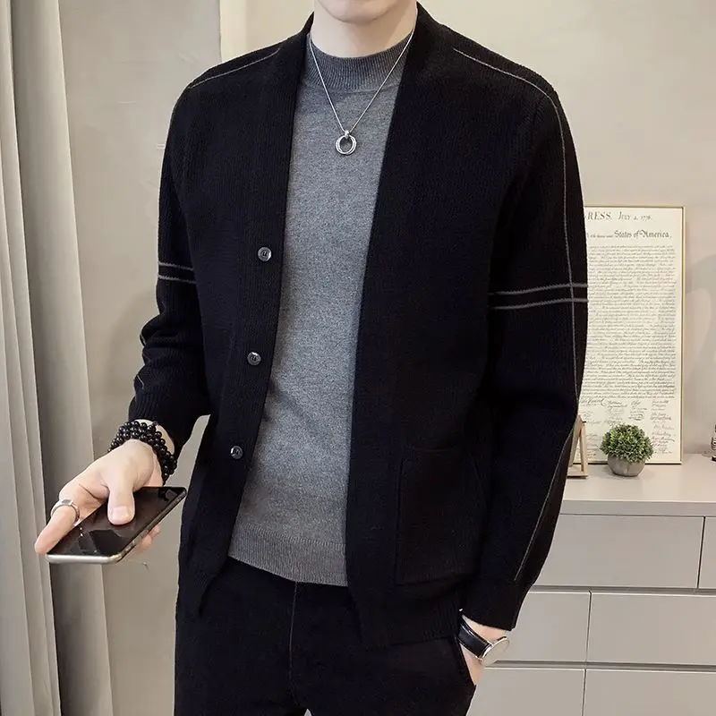2023 Spring Autumn New Solid Color Fashion V-neck Long Sleeve Knitting Cardigan Man Casual Loose Button Pockets All-match Coat