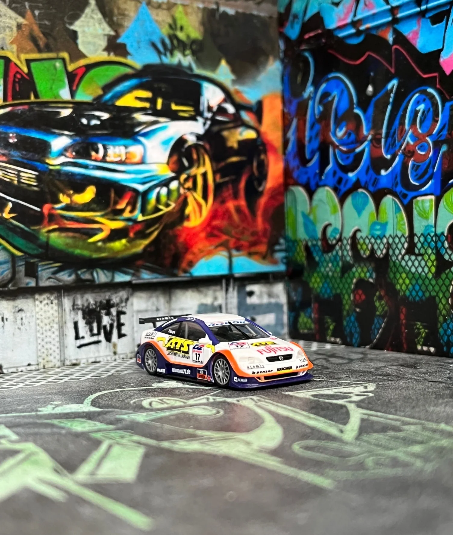 1:64 Graffiti Wall GTR Civic Photo Background Diorame Model Car Garage Scene 5