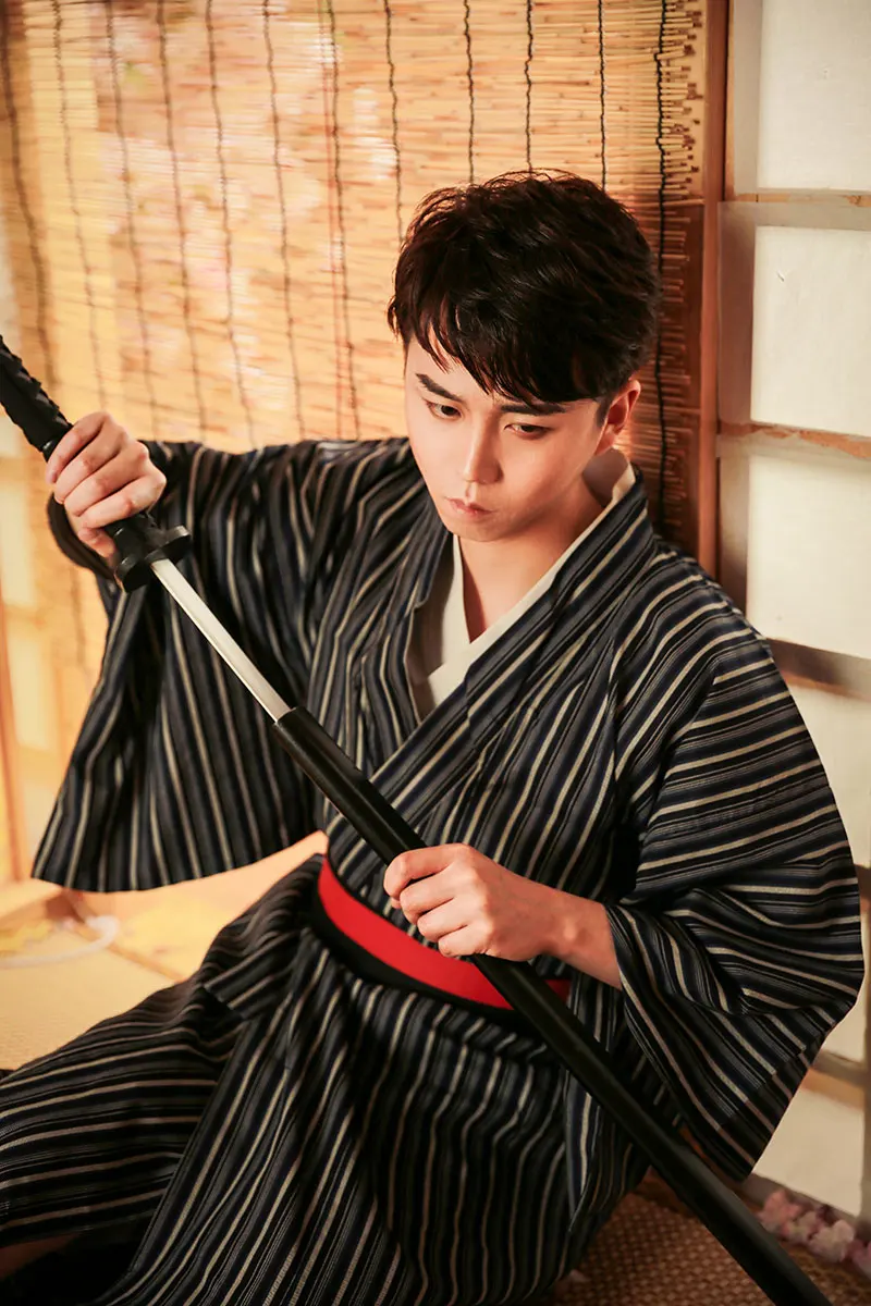 Men's Japanese Kimono Samurai Dress Cotton Kendo Black Along The Stripe Traditional Summer Festival Feworks Cloth