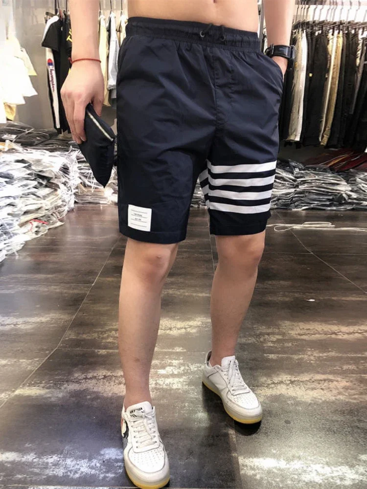 thumbnail image 1 of Pantalones cortos para hombre, de gran tamaño, blancos, para hombre, esenciales, sin logotipo, ropa informal, novedad de 2024, pantalones XXL con gráficos de primera calidad, 1 of 5