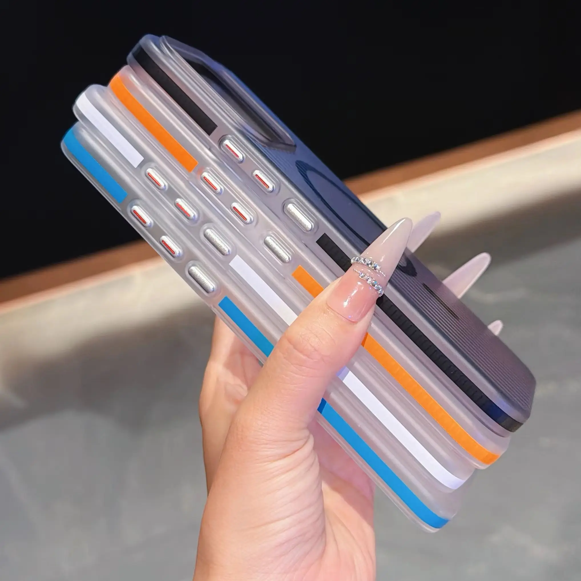 Corrugated Pattern Clear Matte Magnetic Non-Slip Bumper Case - Ultra Thin Hard PC Cover