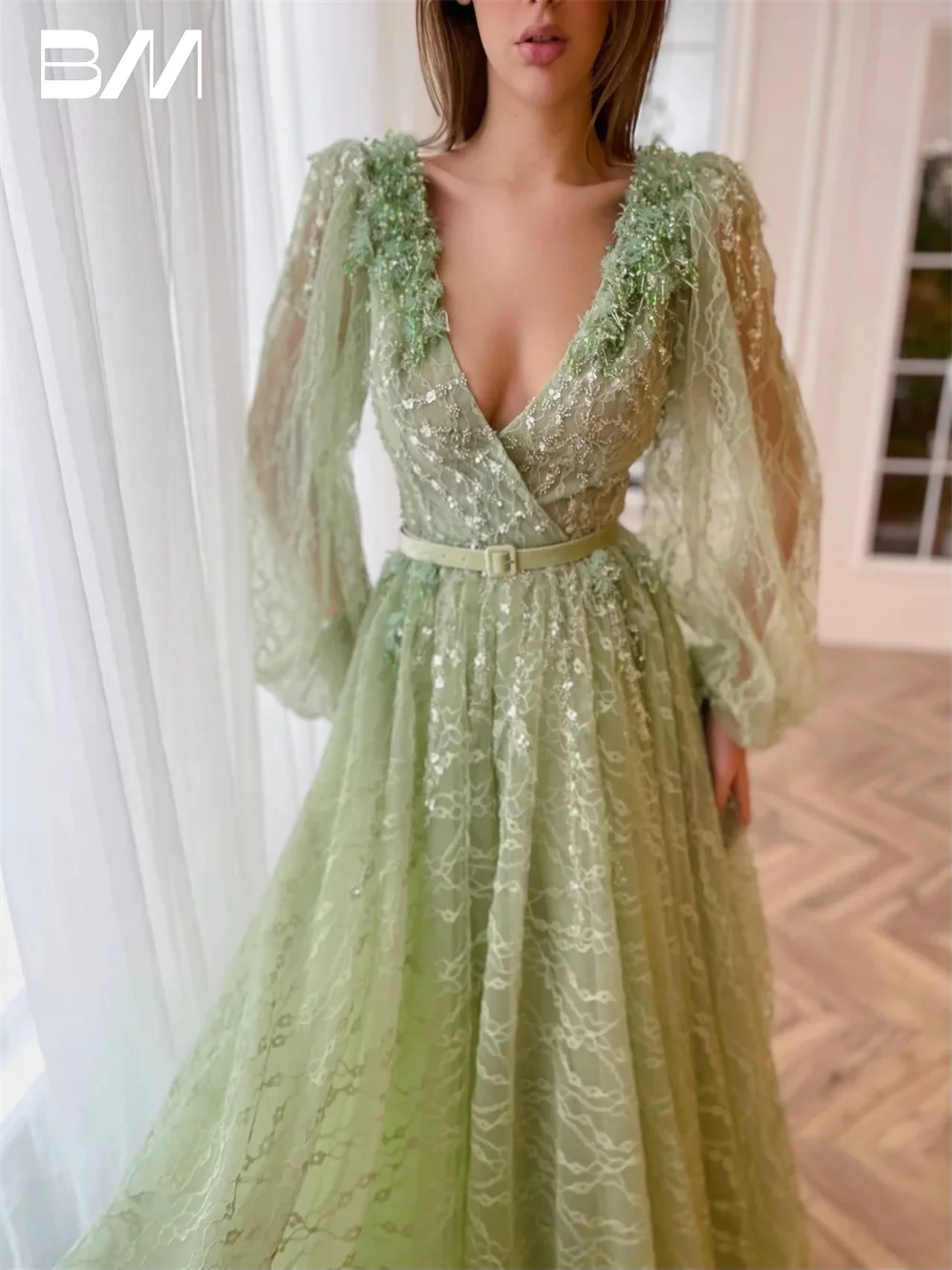 Pastrol Deep V-neck Sequins Cocktail Party Gown Bohemian Appliques Long Sleeve Prom Dress Sparkly Vestidos De Novia