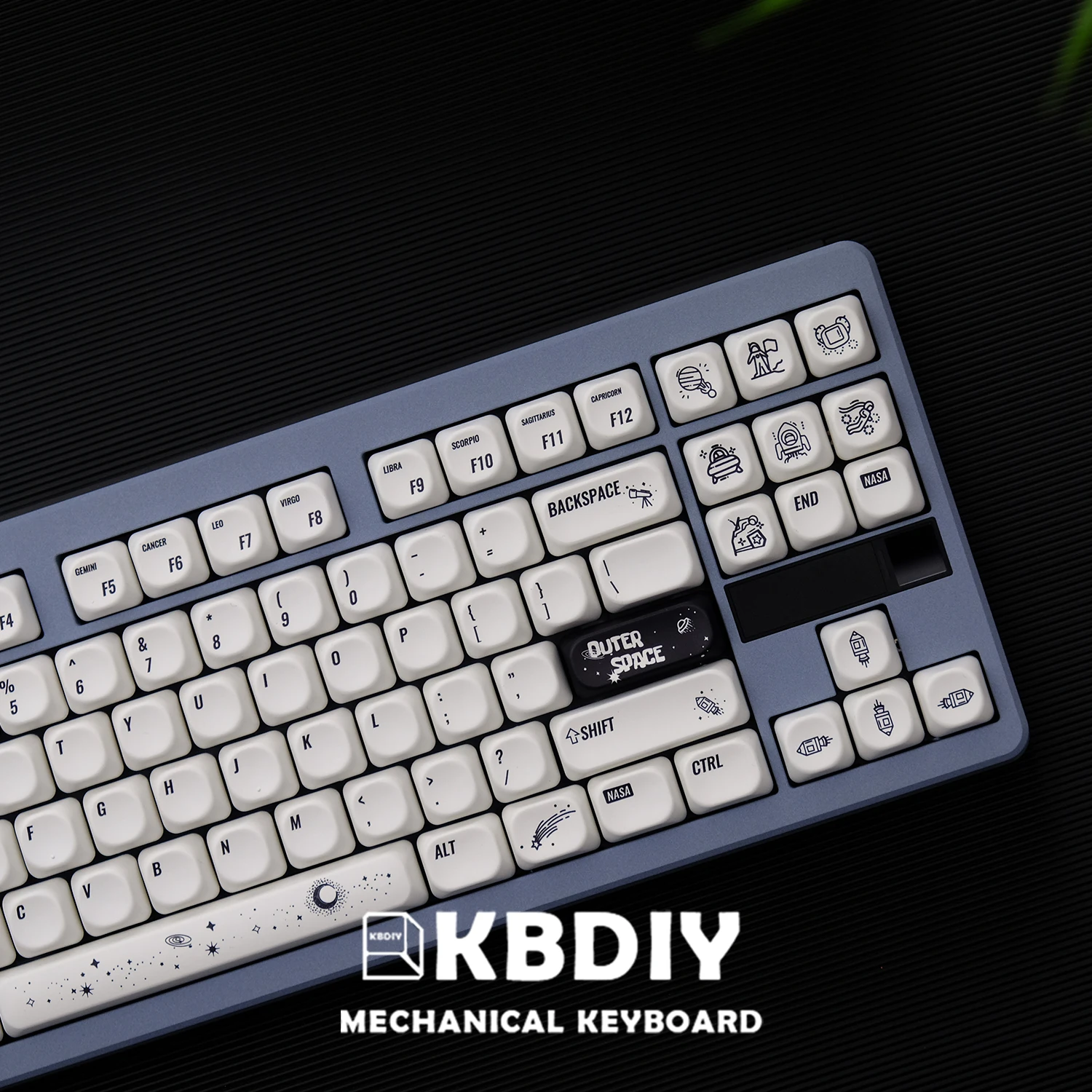 KBDiy 135 Tasten/Set Tastatur-Tastenkappe, niedliche PBT-Outer Space-Tastenkappen, individuelle weiße KOA-Profil-Tastenkappen, ähnlich MOA ISO 7U Space Bar – Detail 8
