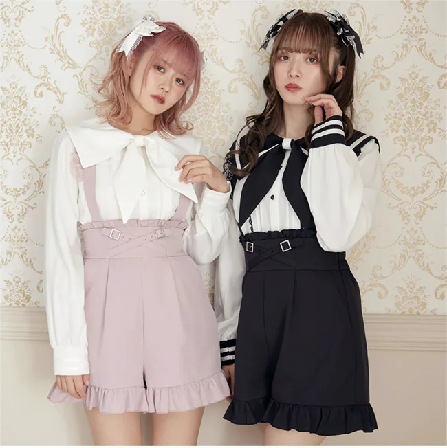 ���ο� �ٸ��� �Ϳ��� �Ϻ��� �л� ���̽� ���� ������ �� Ʈ�� �ݹ��� ���������� Preppy ��Ÿ�� ������ ĳ�־� ����