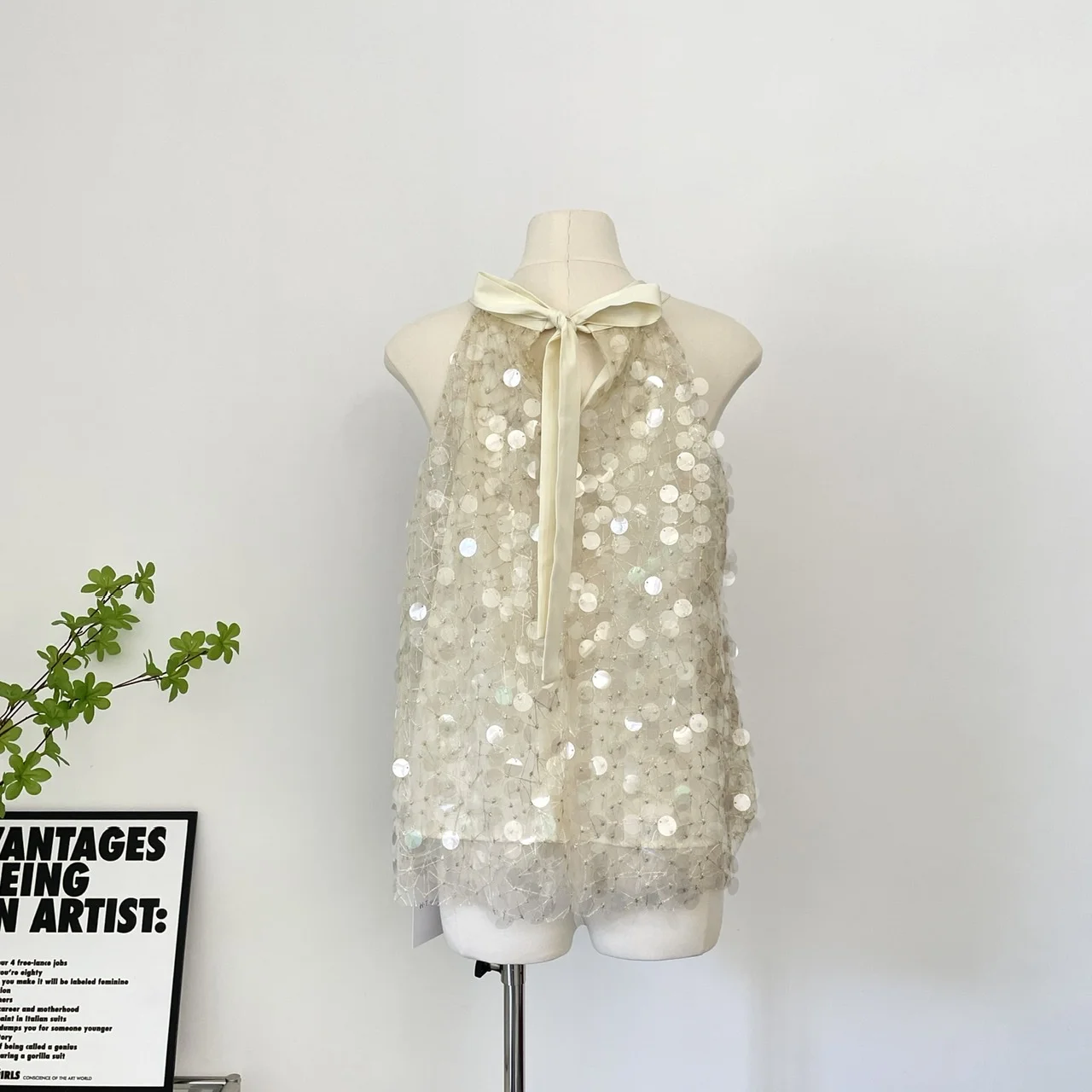 Women's Chic Sleeveless Glossy Sequins Loose Shirt Top Lady Summer High Street O Neck Glitter Short Shirt