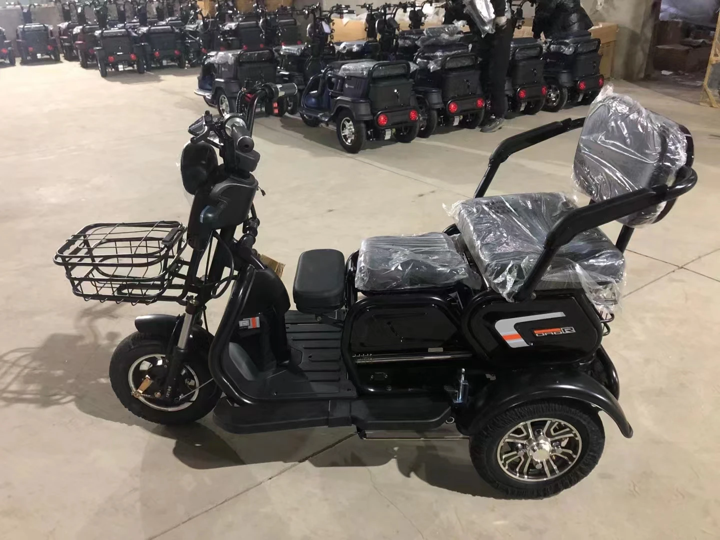 Brushless Electric Tricycle electric scooter solar adult electric tricycle
