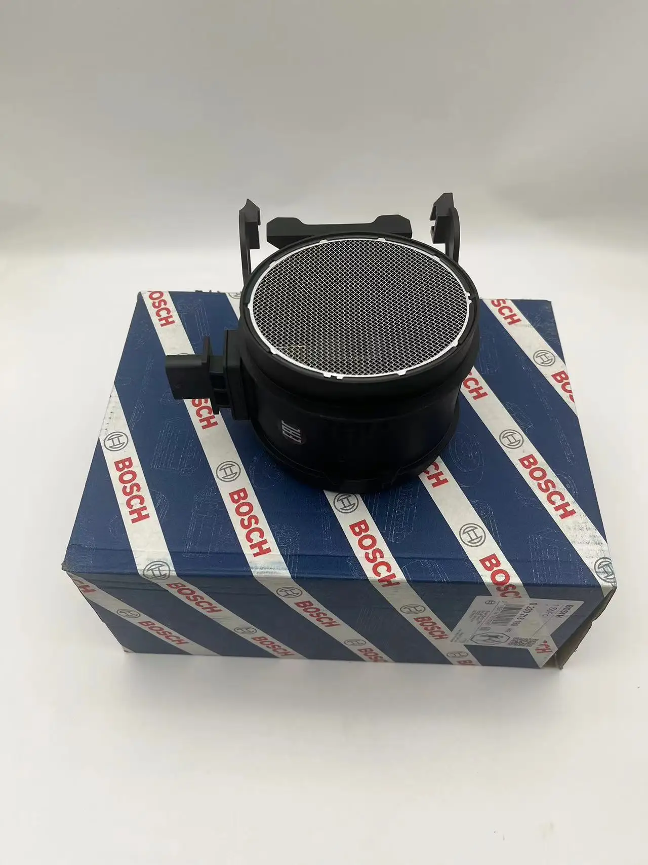Bosch エアマス　2730940948 Mercedes Mass Air Flow Sensor - Bosch 2730940948 | FCP Euro