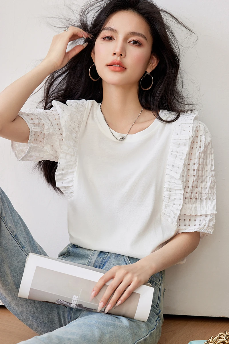 

Женская футболка с воланом, коротким рукавом и круглым вырезом