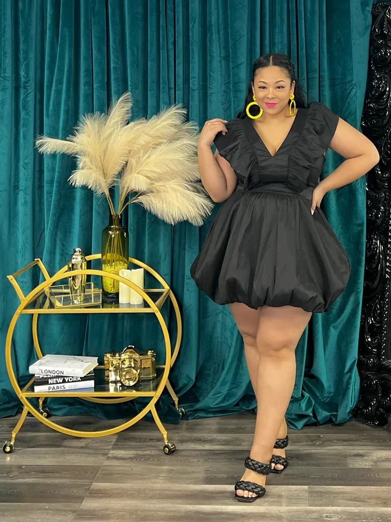 Plus Size Curvy Woman Dress V Neck Fashion Elegant Club Outfit Casual Luxury Puff Sleeve Gowns 2023 Spring Evening Party Dress