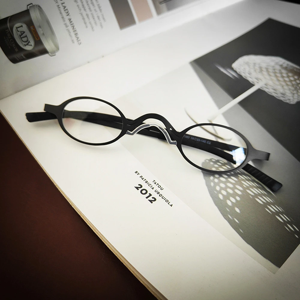 Japan UltraSmall Oval Reading Glasses Frame Men's UltraLight 10g
