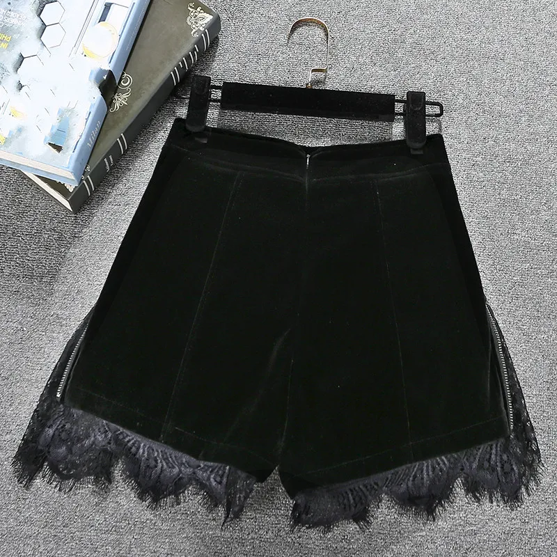 2023 Spring Summer Women New Lace Edge High Waist Slim Western Style A-Line Shorts Female Velvet Zipper Wide Leg Shorts Black
