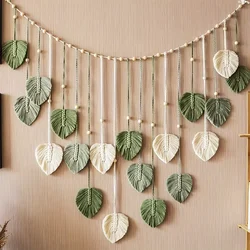 Bohemian Green Leaves Wall Hanging Decor - Feather Design for a Modern and Festive Touch (Green)