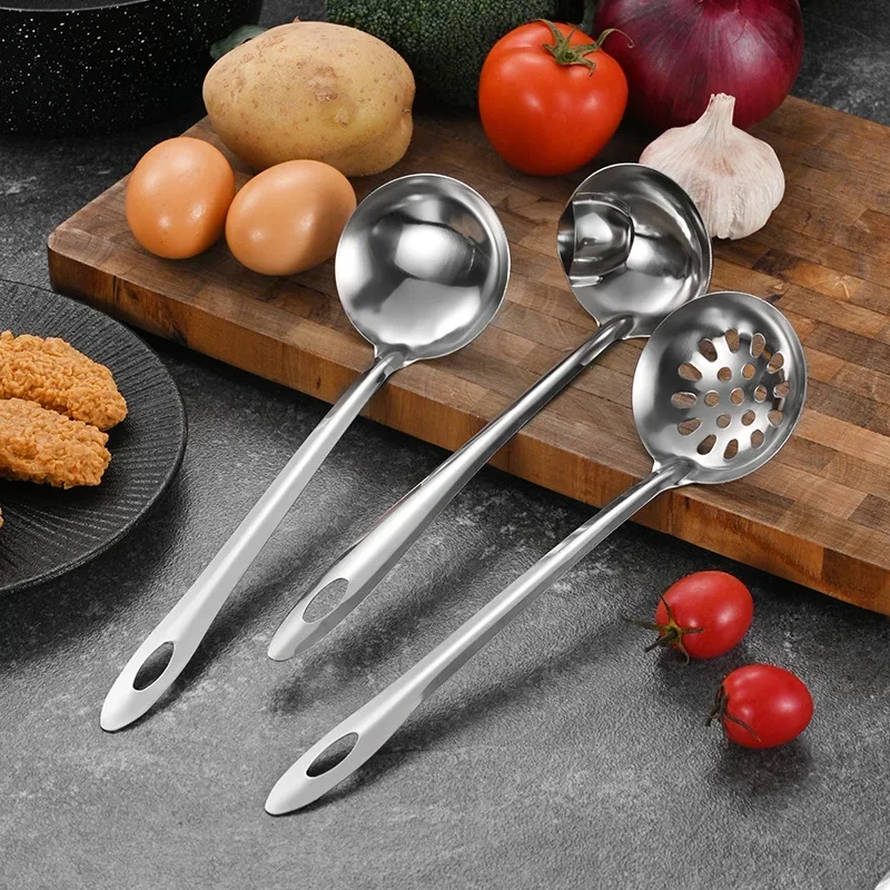 

High Quality Soup Ladle Stainless steel Leaking Spoon Colander Stainless Oil Ladl Strainer Oil Soup Separate Spoon