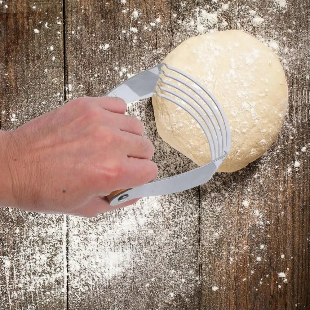Strumento di cottura Frullatore manuale per impasto Manico in legno Design curvo Taglierina per farina Impastatrice in acciaio inossidabile Purée di frutta