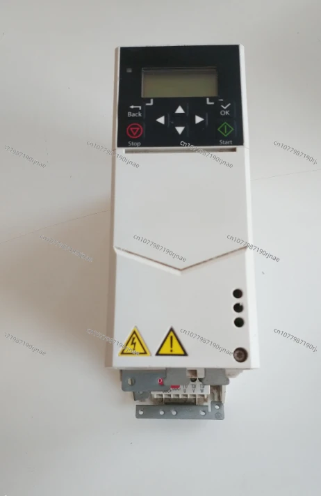 

Inverter 380-040s-09a4/12A6/017A/025a/032a/038a-4 New Color