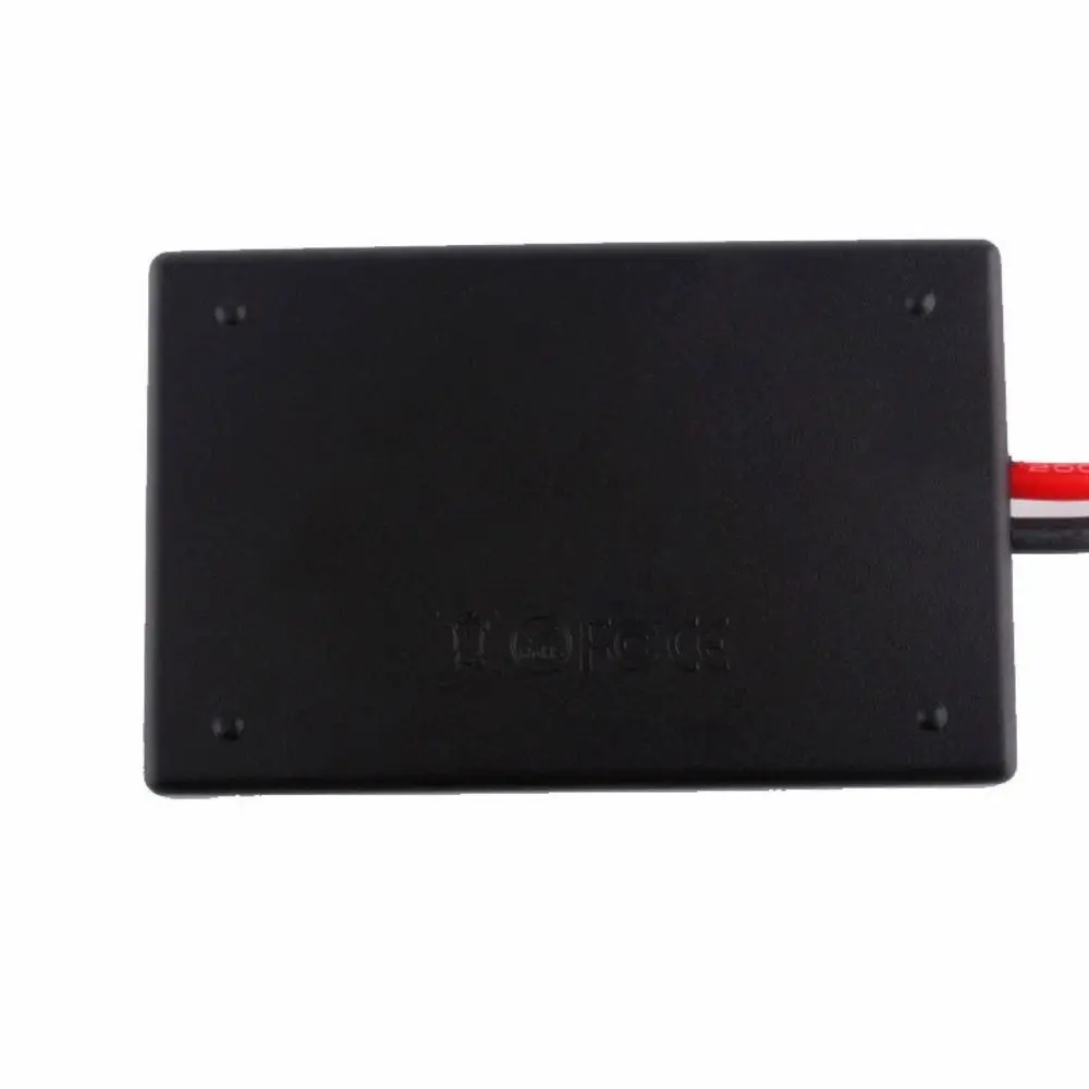 Détail des soudures et des pistes de la carte de charge parallèle XT60 pour chargeur Imax B6, assurant une connexion fiable.