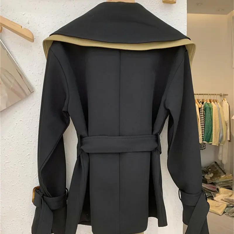 Windbreaker Women's Short 2023 Spring and Autumn Season New Loose and Slim Look British Style Spliced Coat