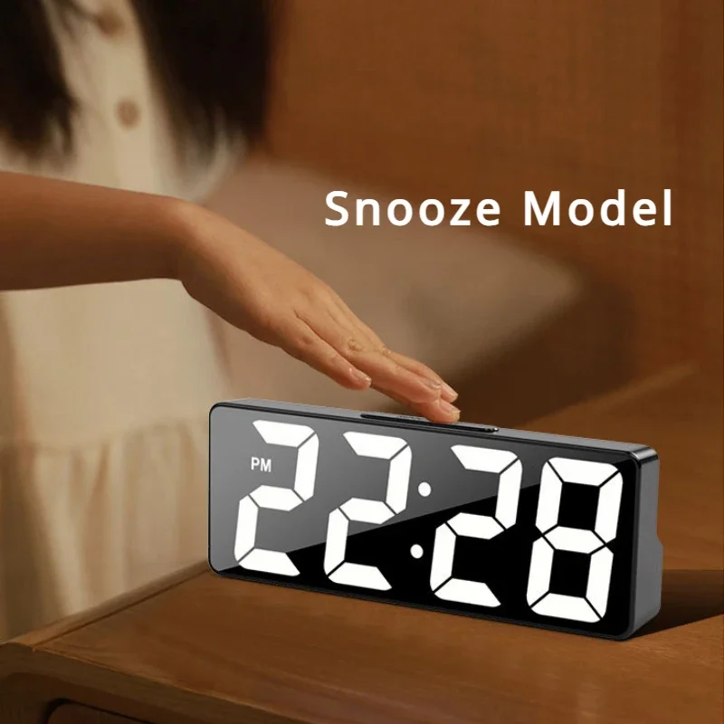 KOSUOSU Orologio digitale LED per caera da letto, 6,7 pollici