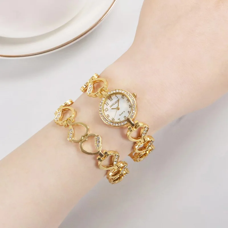 

Fashion Diamond Women's Watch Versatile Rhinestone Fashion Quartz Bracelet Wristwatch Small Dial Female Ladies Elegant Relogio