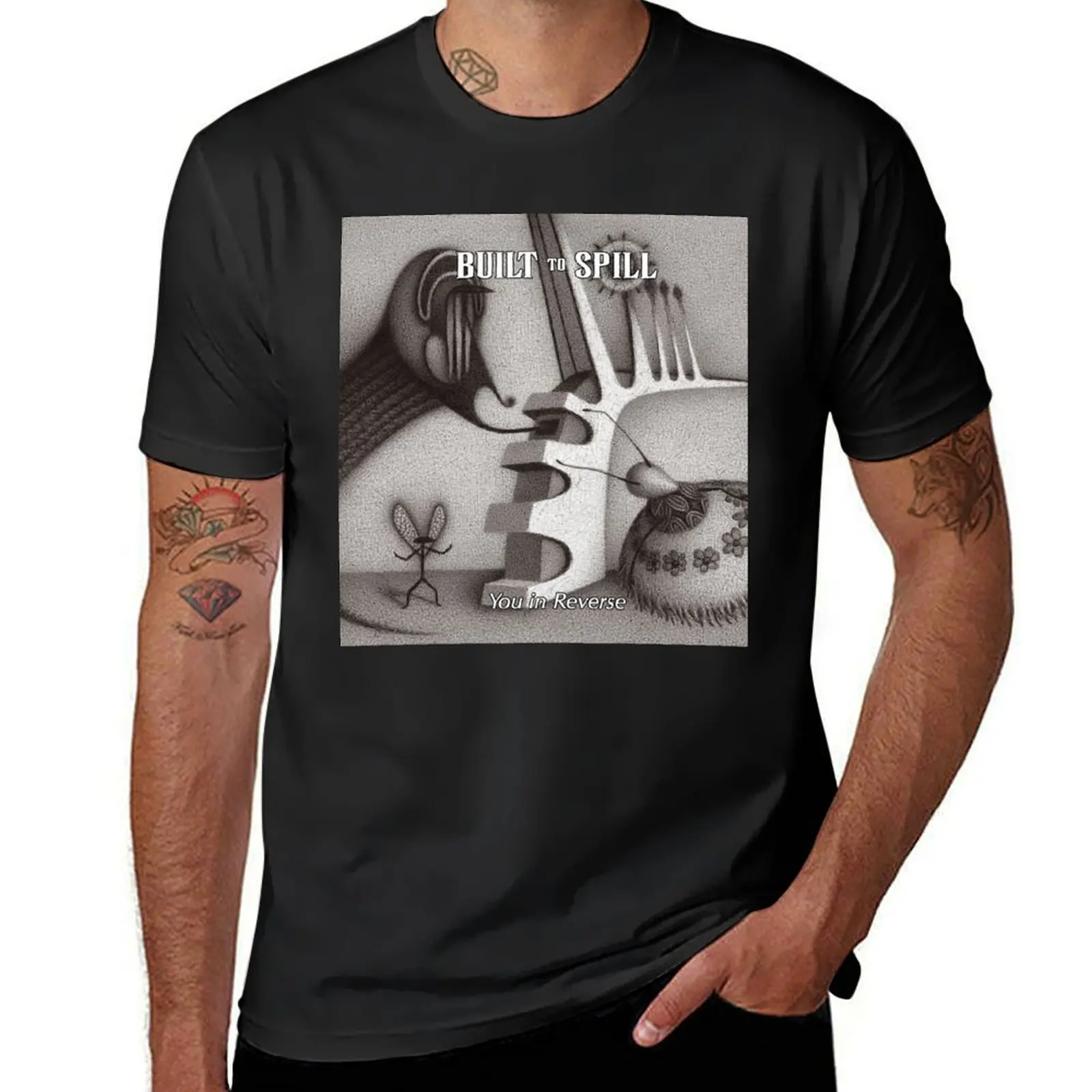 Летняя мужская футболка со вставкой в обратную сторону